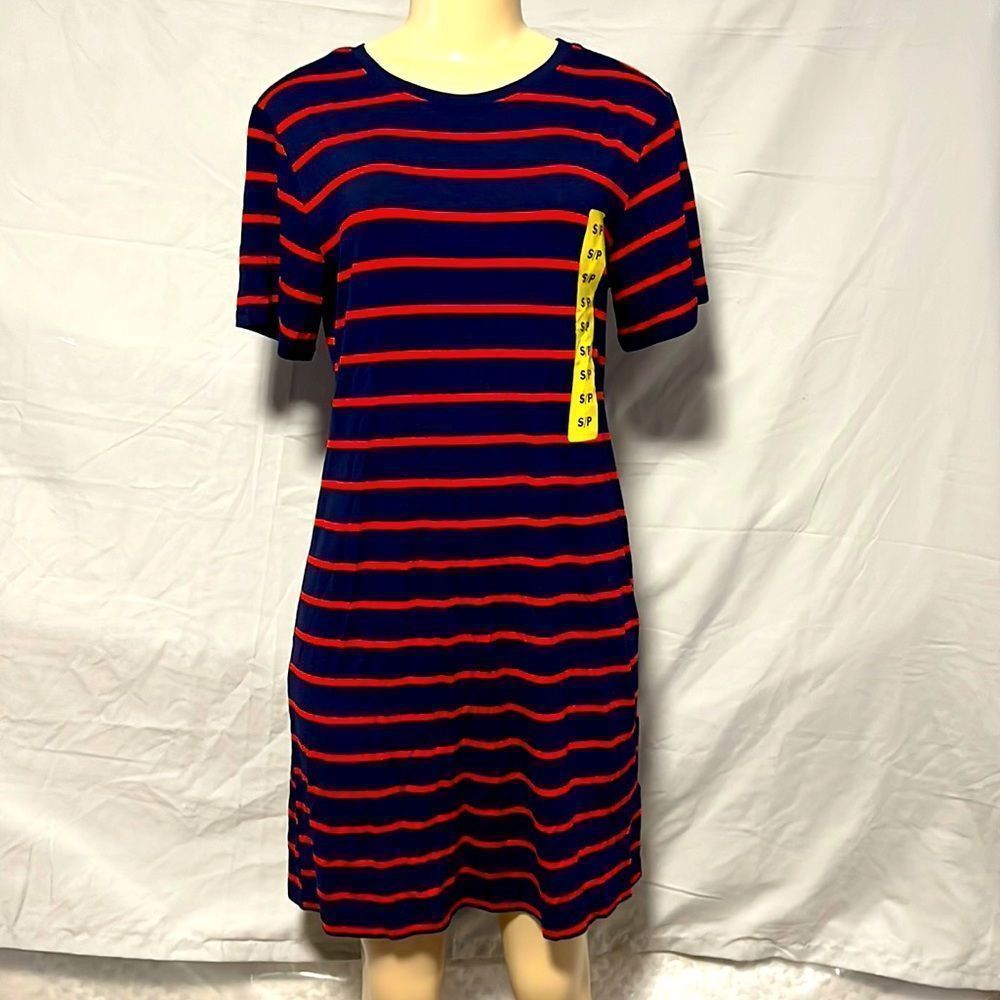 ⭐️3/$40⭐️ BCBG eneration striped dress